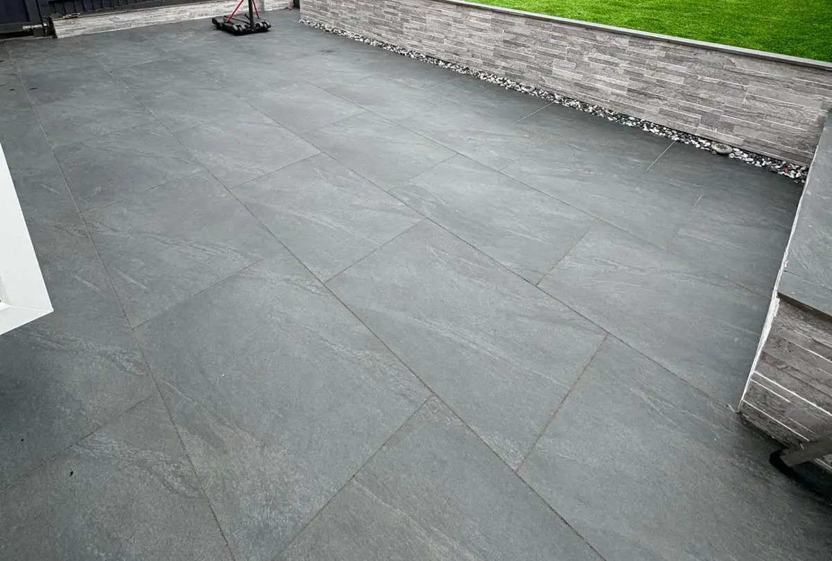 Eze Anthracite - 900x600